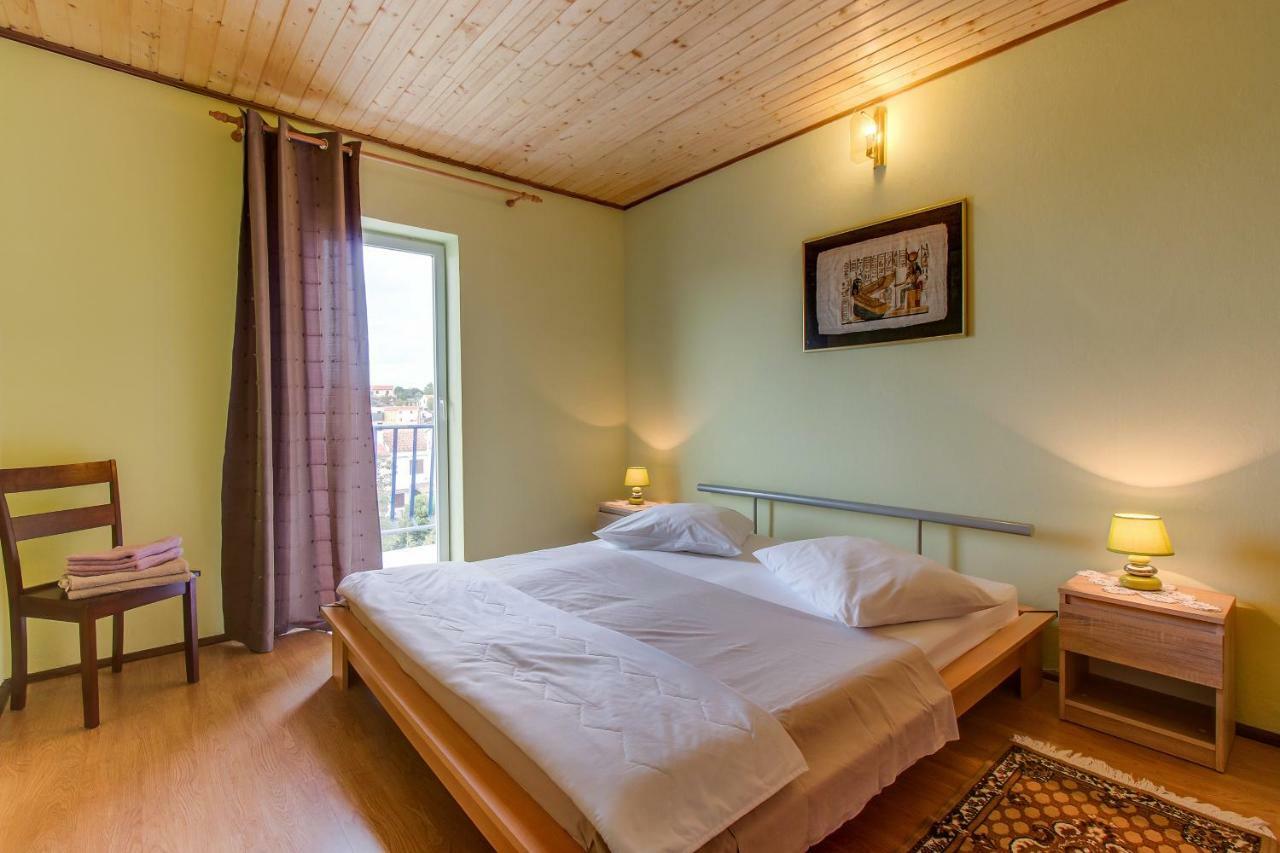 Apartment Malvina Мали-Лошинь Экстерьер фото